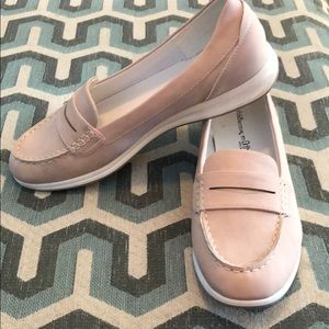 💋Light pink loafers